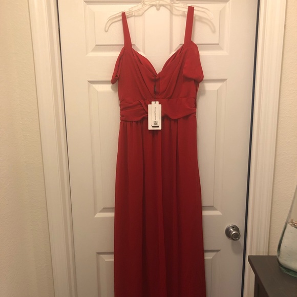 Red evening gown - Picture 3 of 3